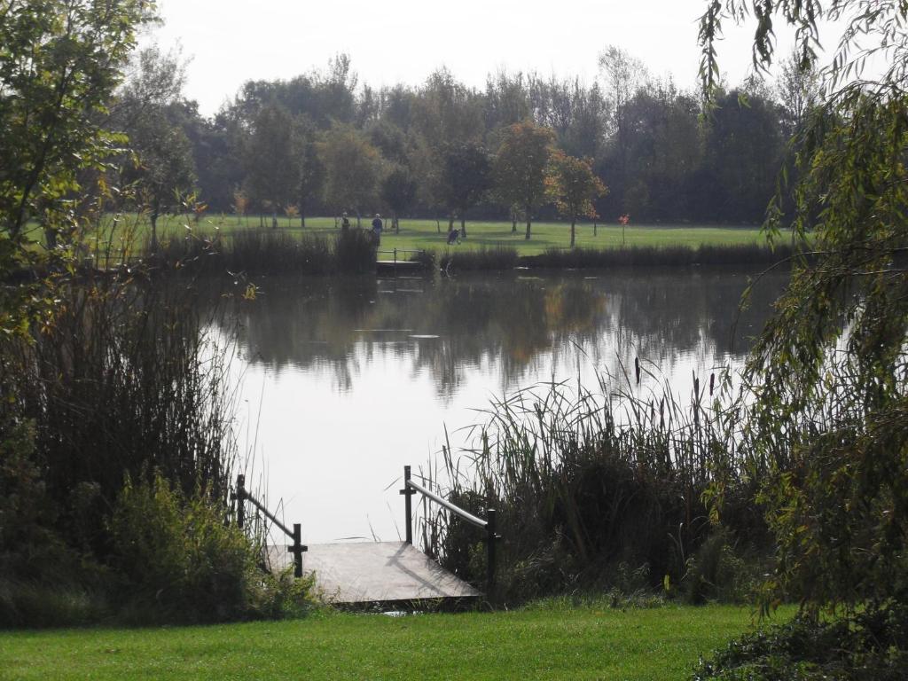 Отель Calderfields Golf & Country Club Уолсолл Экстерьер фото